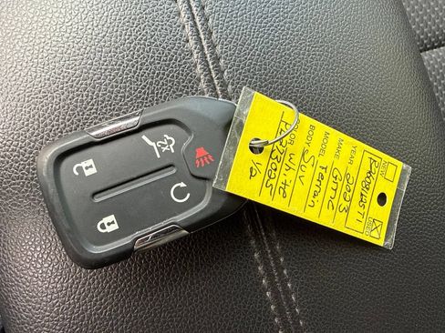Used 2023 GMC Terrain SLE w/ Driver Convenience Package AWD/4WD image 36