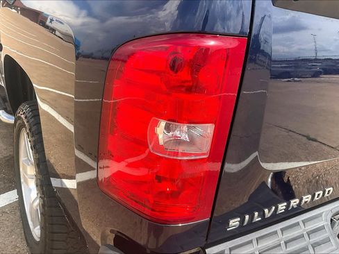 Used 2008 Chevrolet Silverado 1500 LT w/ Texas Edition RWD image 28