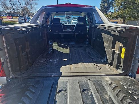 Used 2013 Chevrolet Avalanche LTZ image 16