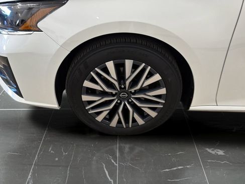 Used 2025 Nissan Altima 2.5 SV FWD image 22
