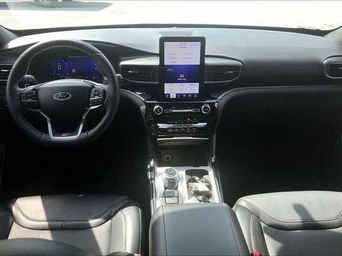 Certified 2022 Ford Explorer ST w/ Equipment Group 401A image 15