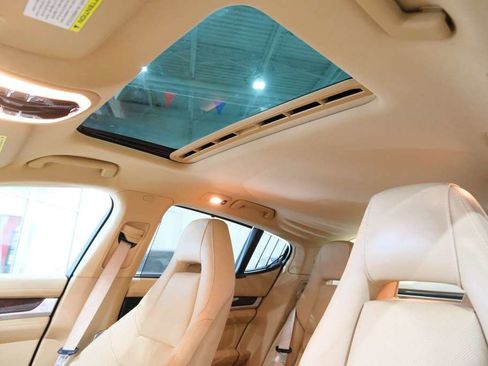 Used 2014 Porsche Panamera 4 image 36