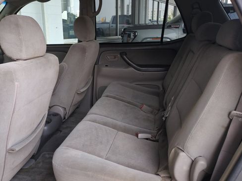 Used 2005 Toyota Sequoia SR5 AWD/4WD image 13