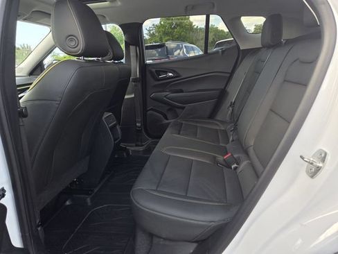 Certified 2024 Chevrolet Trax ACTIV w/ Sunroof Package FWD image 11