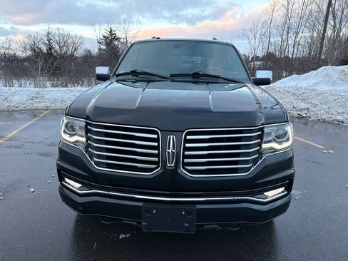 Used 2015 Lincoln Navigator 4WD image 2