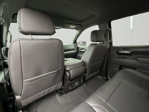 Certified 2025 GMC Sierra 1500 SLT image 46