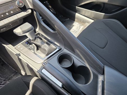 New 2025 Hyundai Elantra Sport image 28