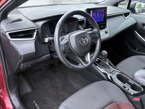 Used 2024 Toyota Corolla SE FWD image 2