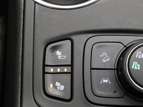 Used 2024 GMC Terrain SLT image 26