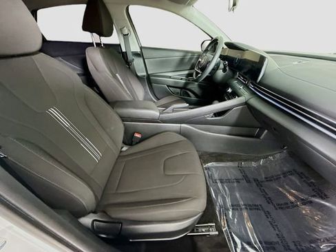 Used 2024 Hyundai Elantra SEL image 26