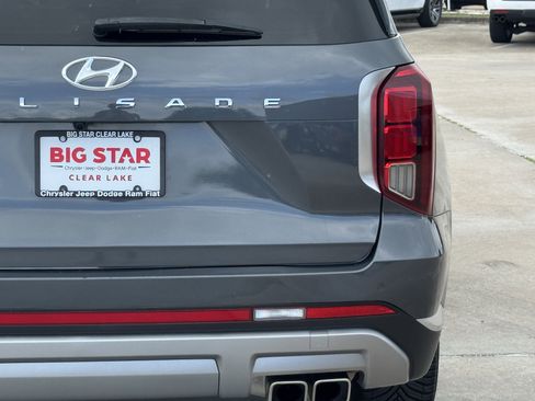 Used 2023 Hyundai Palisade Limited FWD image 10