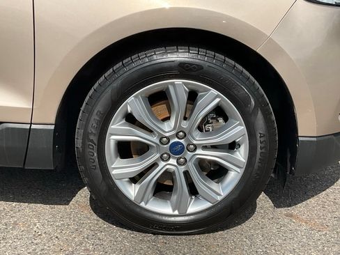 Certified 2020 Ford Edge Titanium AWD/4WD image 25