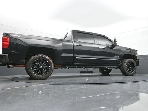 Used 2014 Chevrolet Silverado 1500 High Country w/ High Country Premium Package AWD/4WD image 12