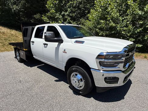 New 2026 RAM 3500 Tradesman w/ Chrome Appearance Group A AWD/4WD image 5