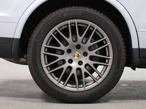 Used 2017 Porsche Cayenne image 46