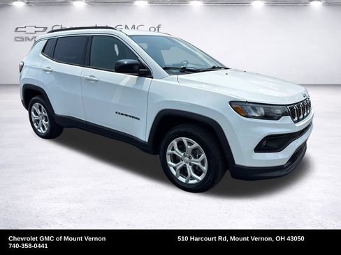 Used 2024 Jeep Compass Latitude AWD/4WD image 8