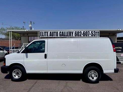 Used 2015 Chevrolet Express 2500 image 3