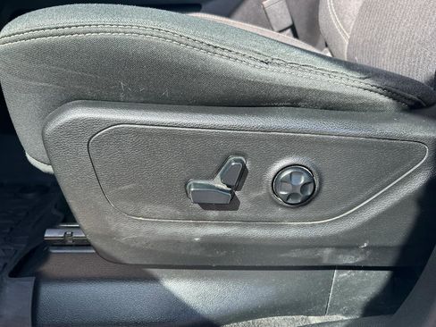 Used 2020 RAM 1500 Big Horn image 9