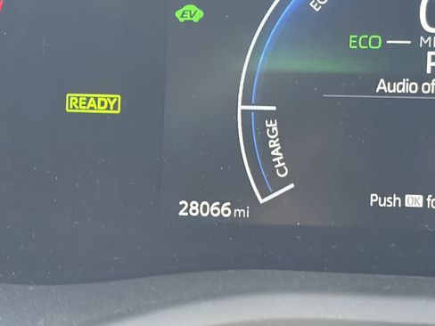 Certified 2025 Toyota Camry LE FWD image 12
