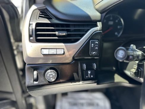 Used 2019 GMC Yukon XL Denali RWD image 14