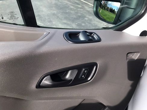 Used 2024 Ford Transit 350 XLT image 12