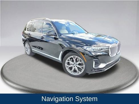 Used 2022 BMW X7 xDrive40i w/ Premium Package image 2