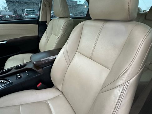 Used 2018 Toyota Avalon Touring image 16
