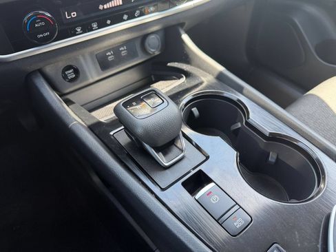 Used 2025 Nissan Rogue SV FWD image 43