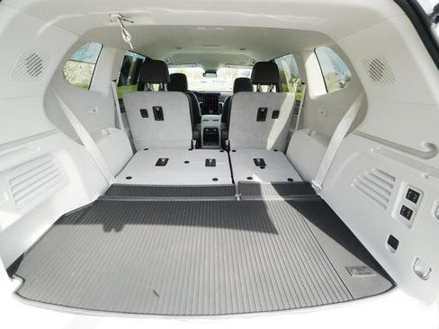 Used 2025 GMC Acadia Denali w/ LPO, Floor Liner Package image 33