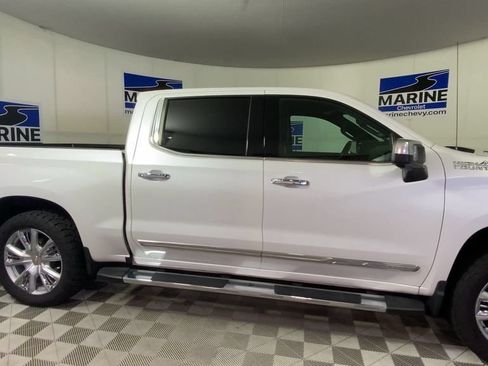 Used 2024 Chevrolet Silverado 1500 High Country w/ High Country Premium Package AWD/4WD image 3