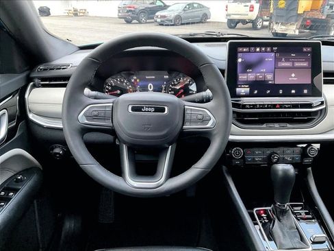 Used 2024 Jeep Compass Limited AWD/4WD image 17