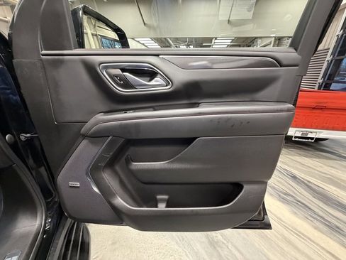 Used 2022 Chevrolet Suburban RST w/ Sport Performance Package image 48
