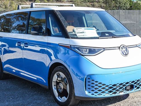 New 2025 Volkswagen ID. Buzz Pro S image 3