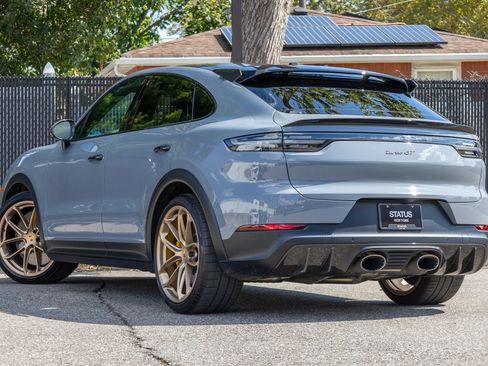 Used 2023 Porsche Cayenne Turbo GT AWD/4WD image 23