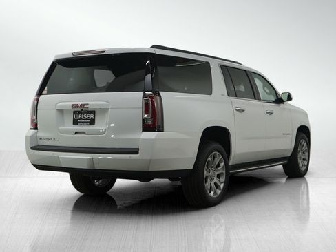 Used 2017 GMC Yukon XL SLT image 5