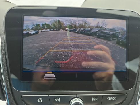 Used 2020 Chevrolet Malibu LT image 18