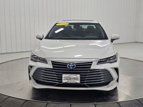 Used 2022 Toyota Avalon Limited image 35