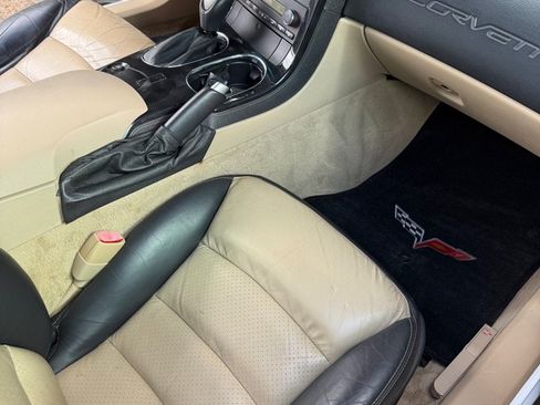 Used 2008 Chevrolet Corvette Coupe w/ Preferred Equipment Group RWD image 8