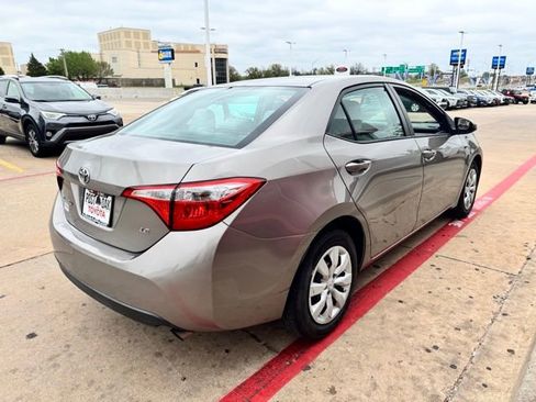 Used 2015 Toyota Corolla LE image 19