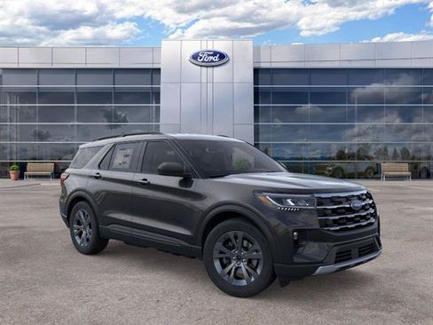 New 2026 Ford Explorer Active w/ Active Comfort Package AWD/4WD image 9