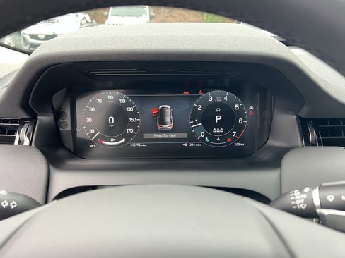 Certified 2024 Land Rover Discovery Sport S image 25