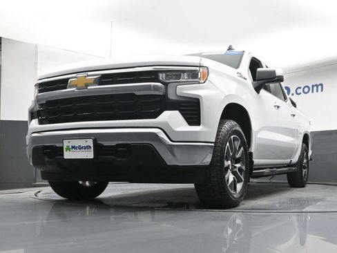 Used 2025 Chevrolet Silverado 1500 LT w/ Z71 Off-Road Package image 6