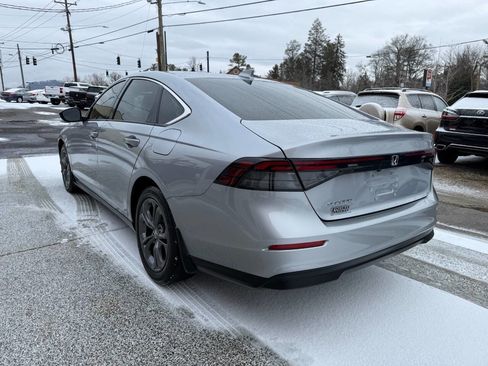 Used 2023 Honda Accord EX image 7