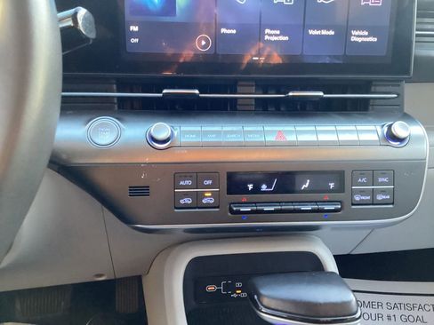 Used 2025 Hyundai Kona SEL FWD image 17
