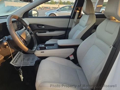 Used 2023 Nissan Ariya FWD image 2