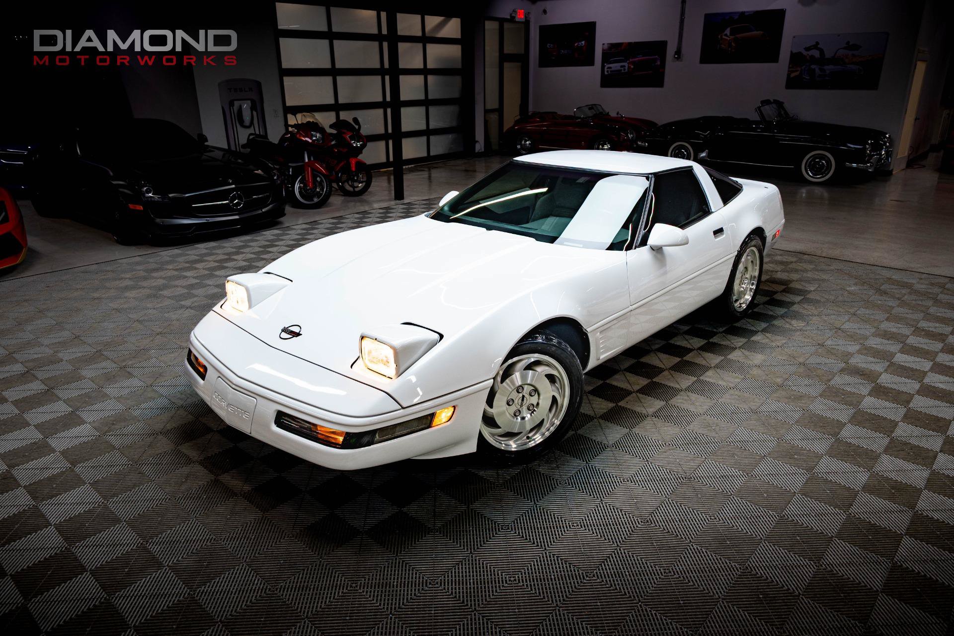 Used 1995 Chevrolet Corvette Coupe RWD image 9