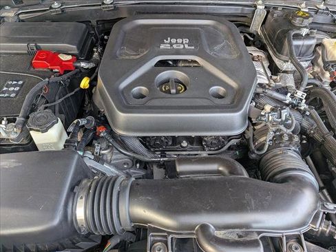 Used 2018 Jeep Wrangler Rubicon w/ Cold Weather Group image 21