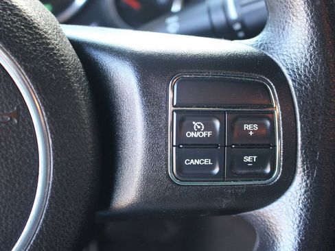 Used 2015 Jeep Wrangler Sport image 19