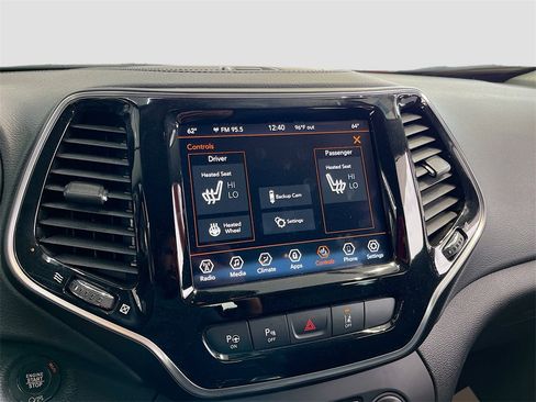 Used 2021 Jeep Cherokee Limited image 14