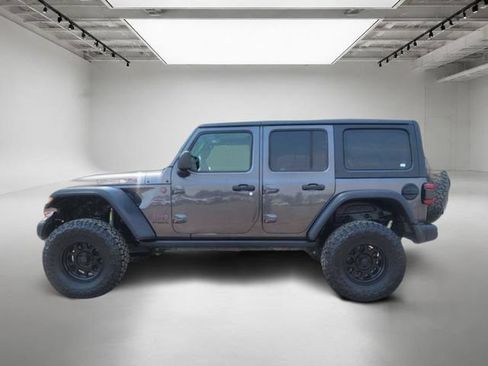 Used 2019 Jeep Wrangler Unlimited Rubicon w/ Dual Top Group AWD/4WD image 2